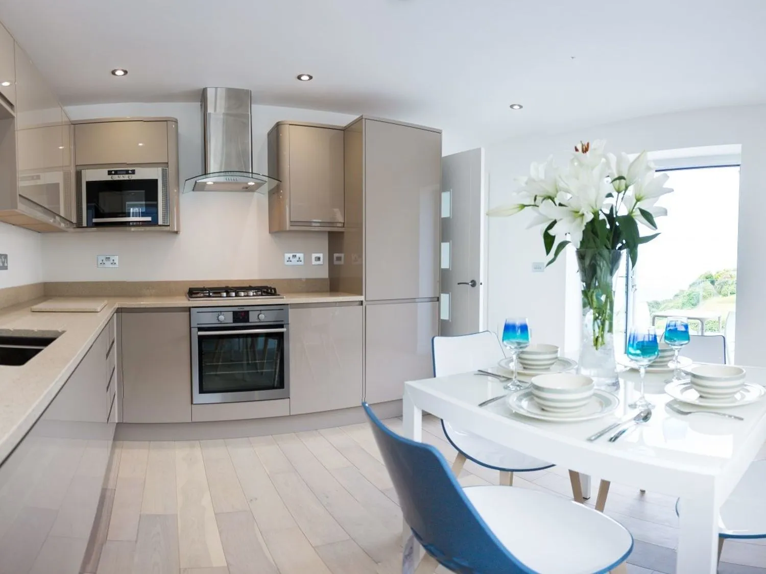 sc_1645792567_1099435_7