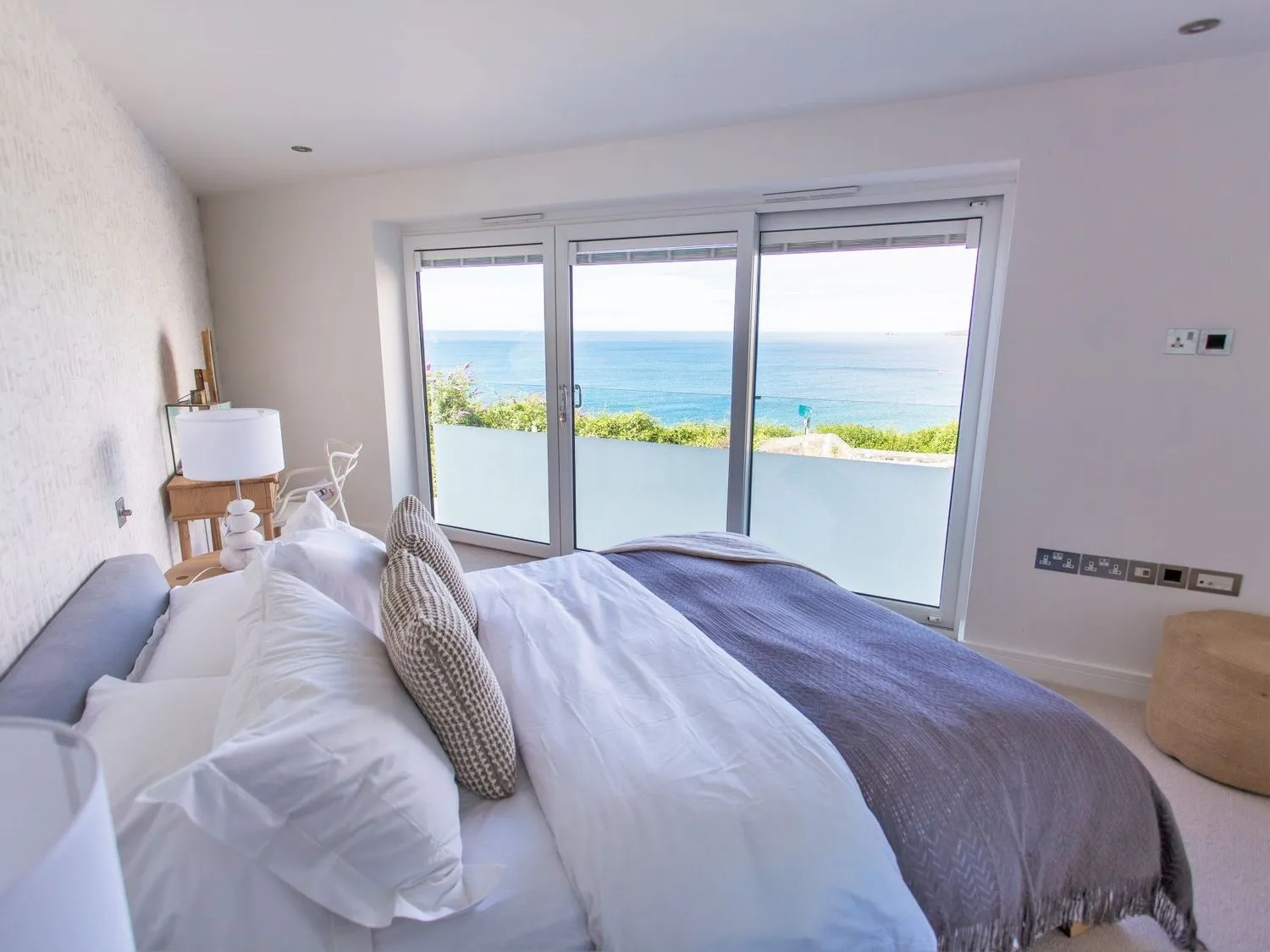 sc_1645792570_1099435_13