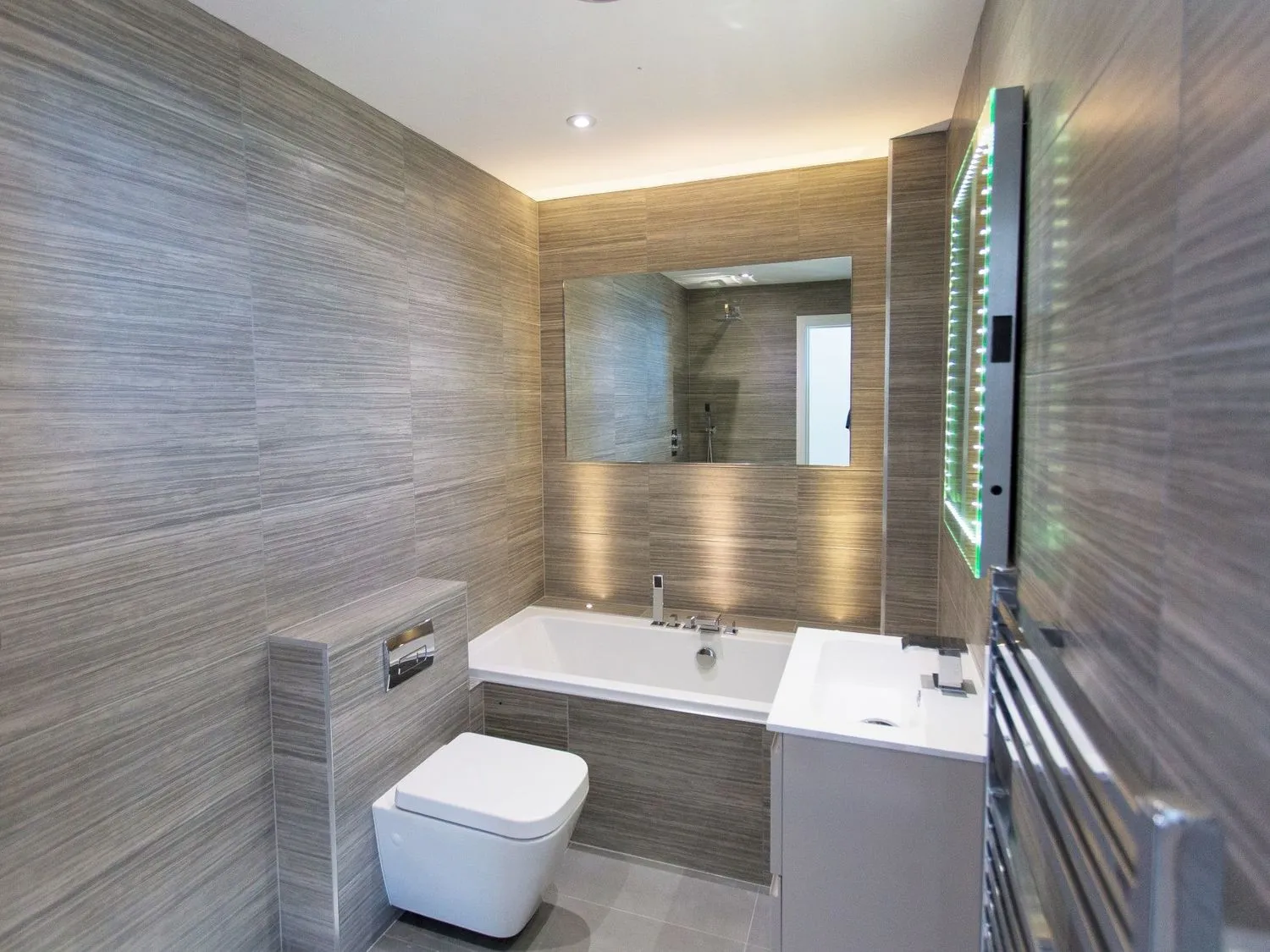 sc_1645792572_1099435_16